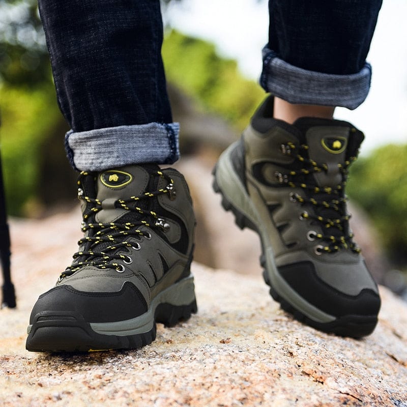 Men's Outdoor Hiking Shoes Mountaineer Climbing Sneakers  Tactical Hiking Shoes Men Camping Walking Boots zapatos