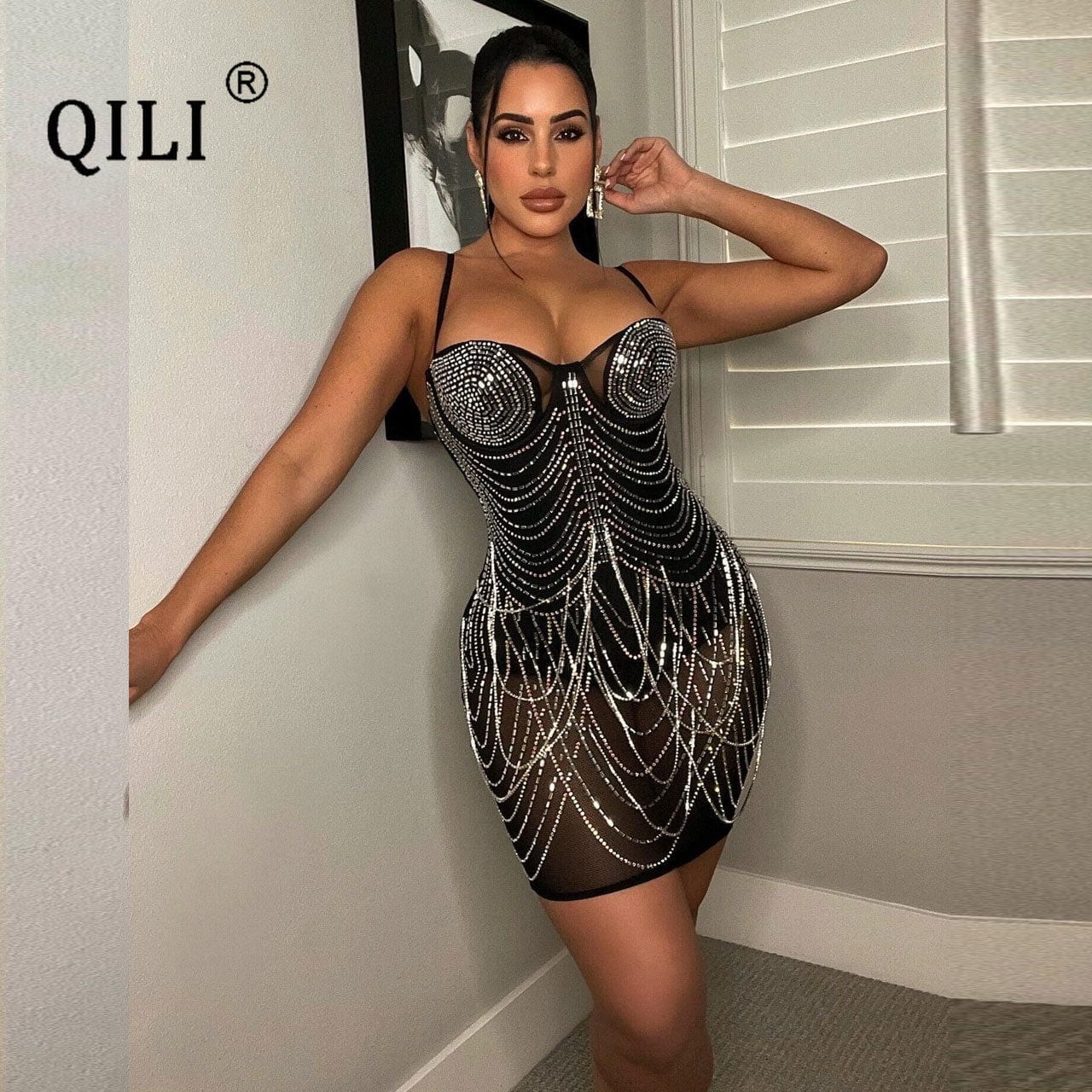 QILI New Arrival Diamond Fringe Dress Women Sleevless Sexy Mini Shor Dress Party Club Bodycon Dress Black White Apricot XXL 3XL