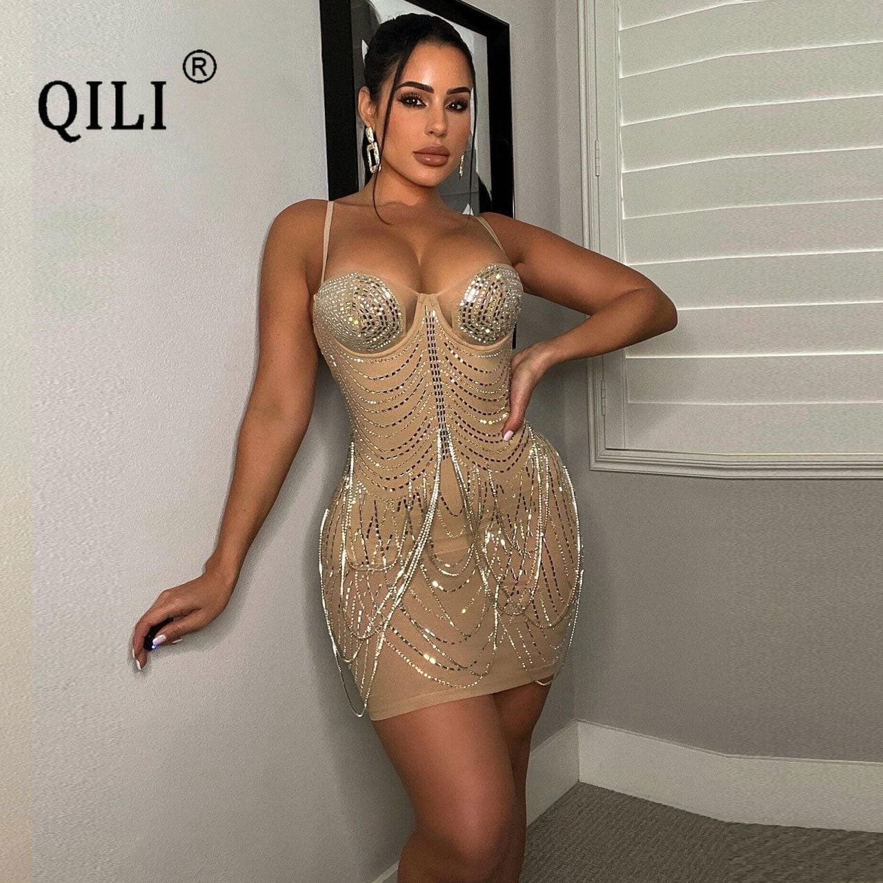 QILI New Arrival Diamond Fringe Dress Women Sleevless Sexy Mini Shor Dress Party Club Bodycon Dress Black White Apricot XXL 3XL