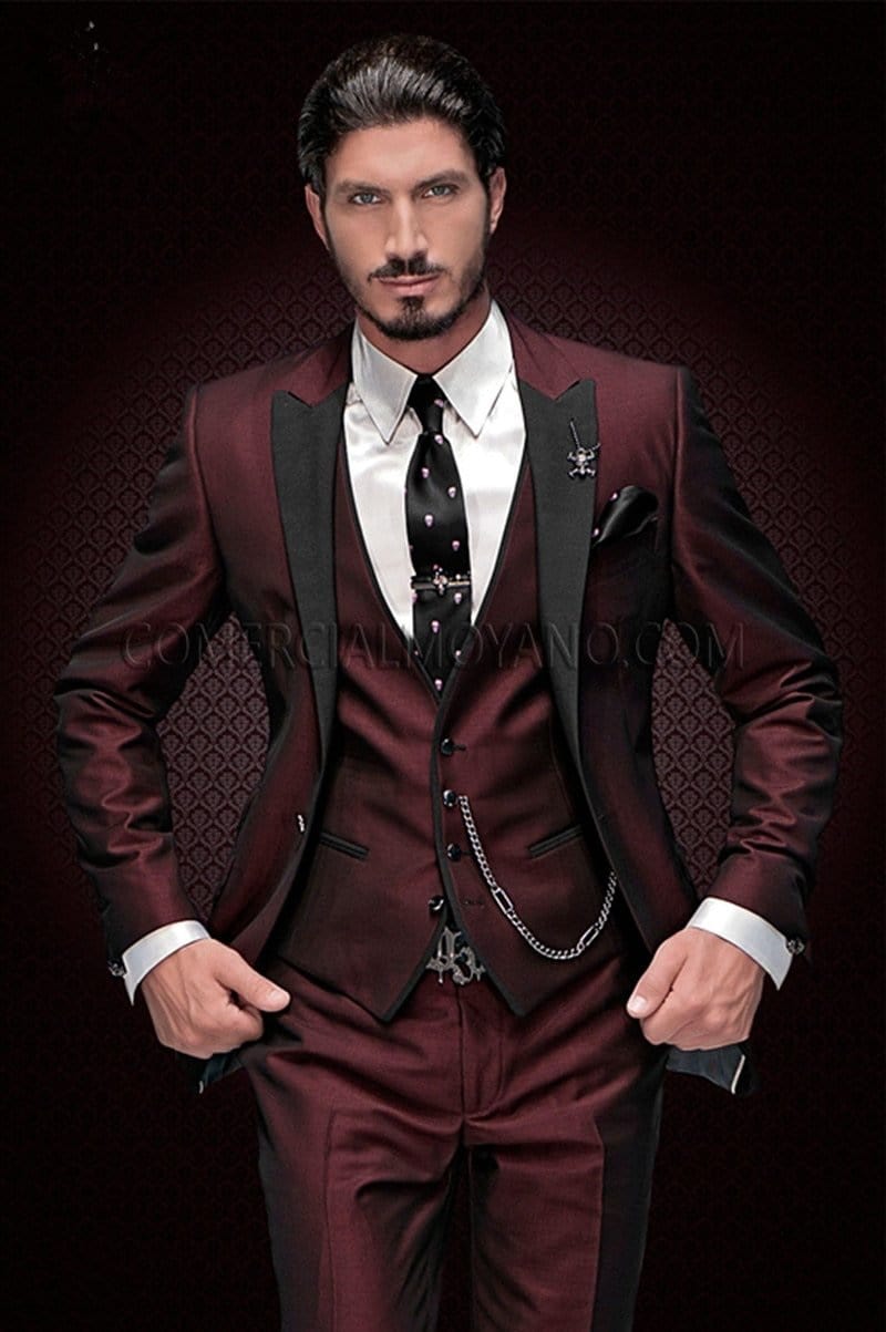 2020 New Arrival Groomsmen Peak Black Lapel Groom Tuxedos Burgundy Men Suits Wedding Best Man Blazer (Jacket+Pants+Vest)
