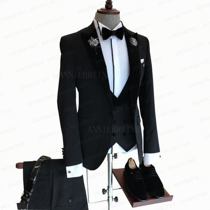 2021 Formal Business Men Suit 3 Pieces Male Jacket Custom Fashion Groom Wedding Suit Tuxedo Red Velvet Lapel Blazer Vest Pants