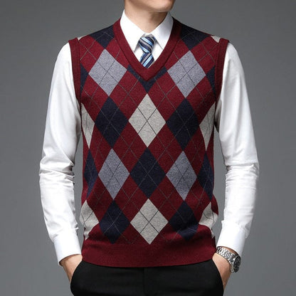 New Fashion Designer Brand Argyle Pullover Diamond Sweater V Neck Knit Vest Men 6% Wool Sleeveless Autum Casual Men Clothing
