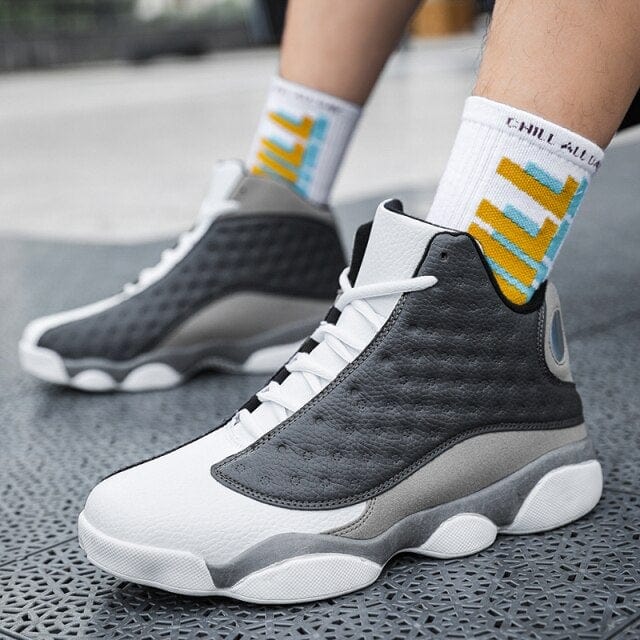 2021 New Retro Basketball Shoes Men Basket Boots Black High Top Air Sport Footwear 4 6 13 Autumn Winter White Sneakers Male Star