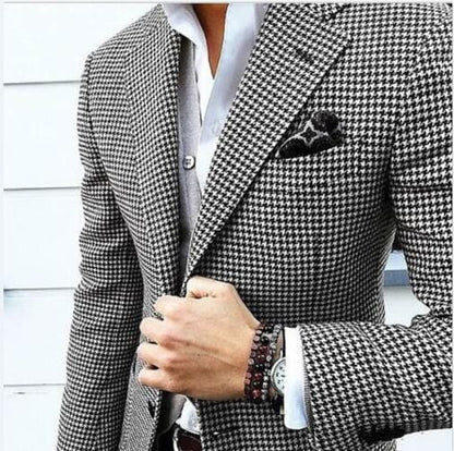 Newest Groomsmen Shiny Silver Grey Groom Tuxedos Peak Lapel Men Suits Wedding/Prom Best Man Blazer ( Jacket+Pants+Tie )